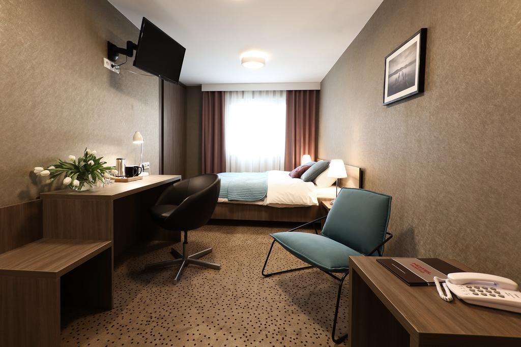 Hotel Porto ราดอมสโก ภายนอก รูปภาพ