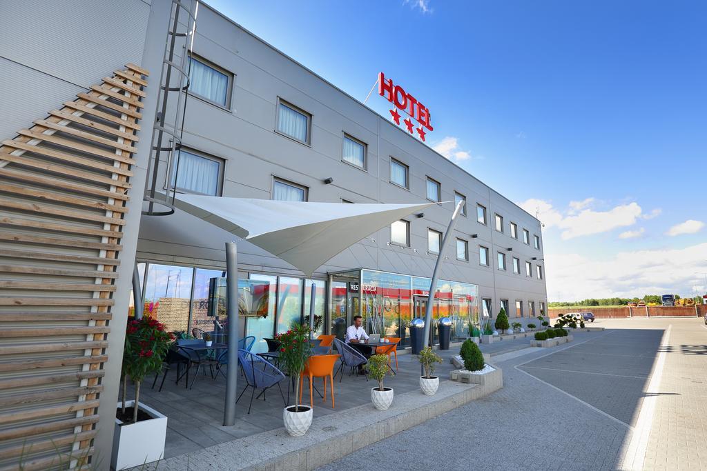 Hotel Porto ราดอมสโก ภายนอก รูปภาพ